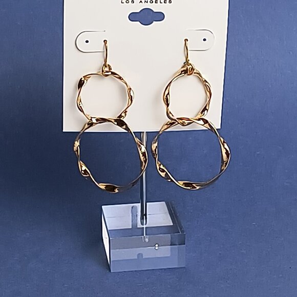 Twist Circle Scuptured Double Hoops Hook Dangle Earrings Gold Tone Casual - Picture 1 of 4